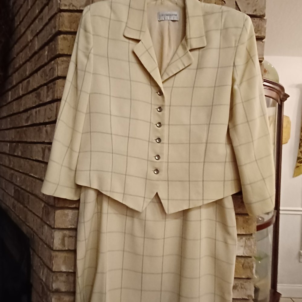 LIZ CLAIBORNE Yellow 14 Petite Long Sleeve Skirt Suit